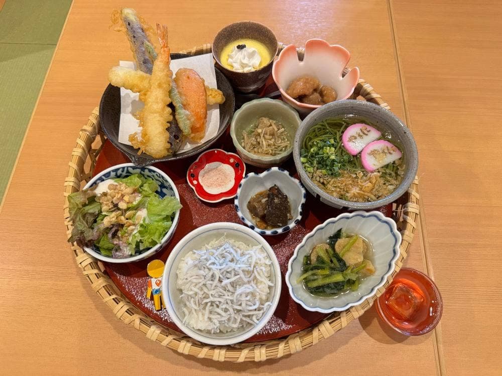 お食事処 やまに