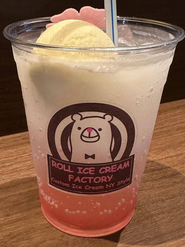 ROLL ICE CREAM FACTORY MARK IS みなとみらい店 - サブ画像1