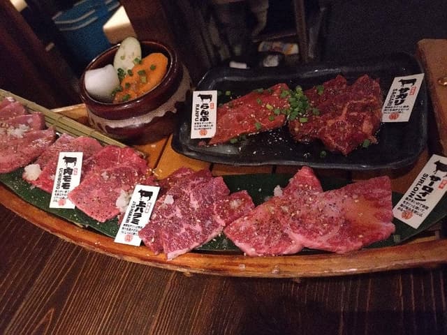 和牛一頭流 焼肉家 肉萬 浜松町店 - サブ画像1
