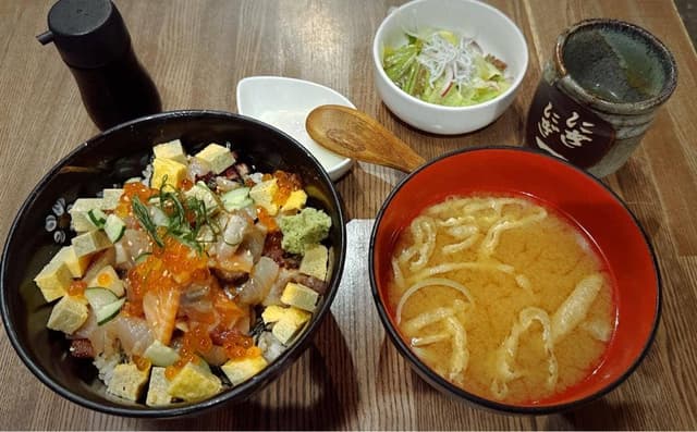 日本橋 にぎやかにぎり 一 - サブ画像1