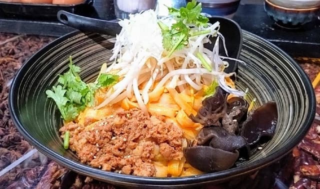 刀削麺 大鵬 調布店 - サブ画像1