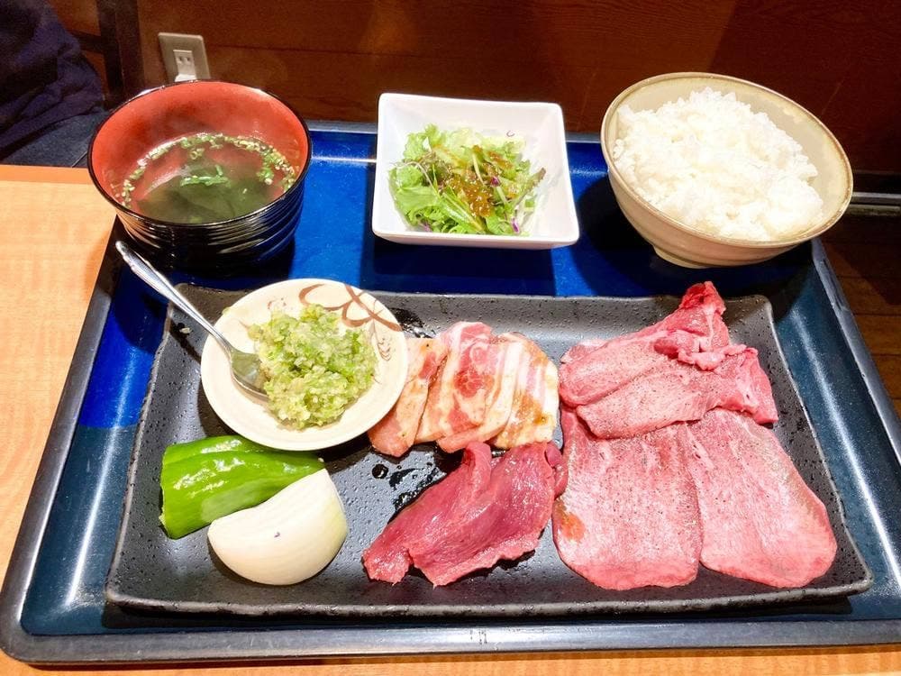 焼肉 蔵 伏見台店