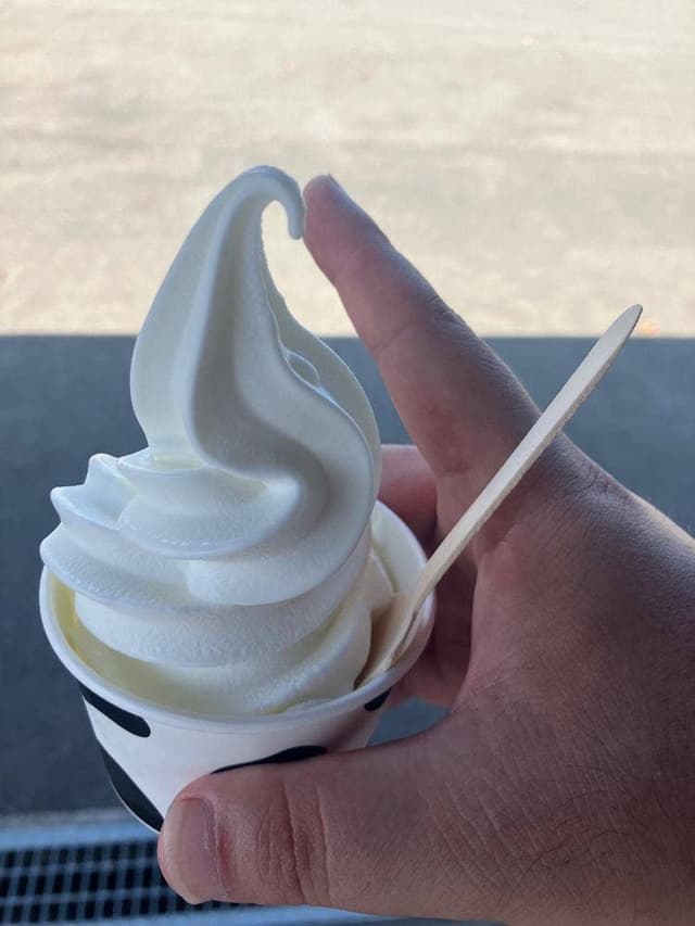 小岩井農場 ミルク館 - サブ画像1