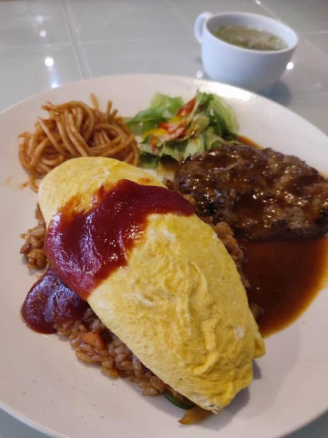 ダイニングカフェ 小伊万里 - サブ画像1
