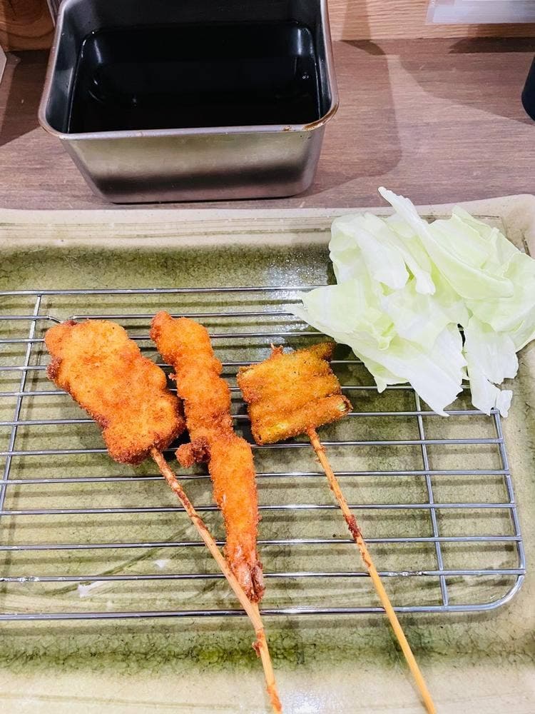 串吉串笑
