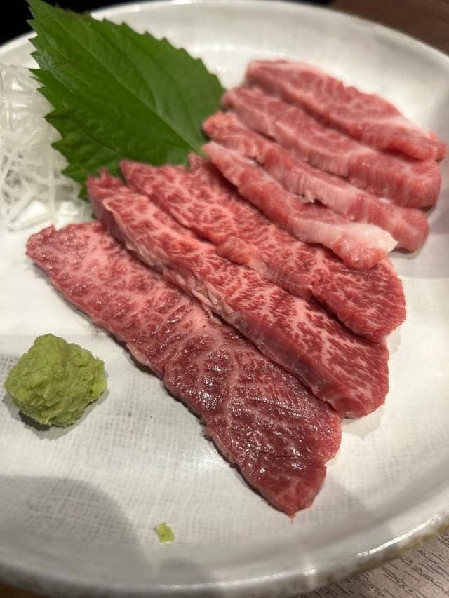 精肉卸直営店 宮崎牛焼肉 黒牛 - サブ画像1