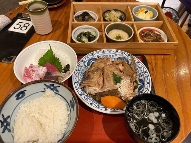 魚屋スタンド ふじ子 - サブ画像2