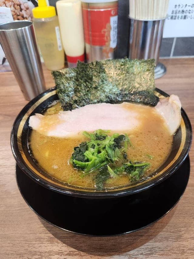 家系ラーメン王道家直伝 との丸家 八千代店 - サブ画像2