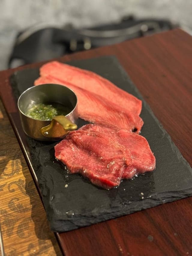 焼肉うしどし 新宿 - サブ画像1