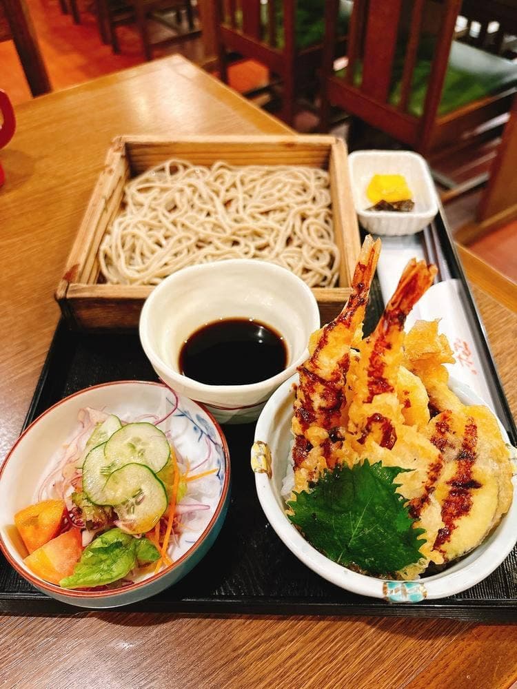 羽前そば道場 極 シャレオ店