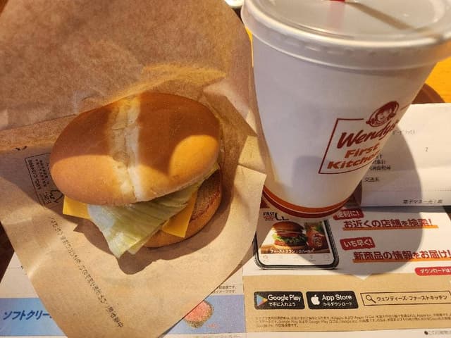 ウェンディーズ・ファーストキッチン 新宿南口店 - サブ画像2