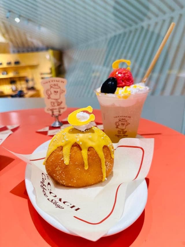 The Coach Coffee Shop - サブ画像1