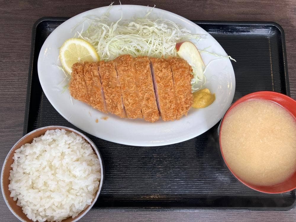 とんかつ&le cafe いそ