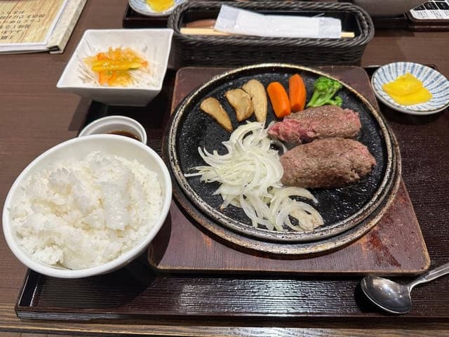 つばきグリル 西熊本店 - サブ画像1