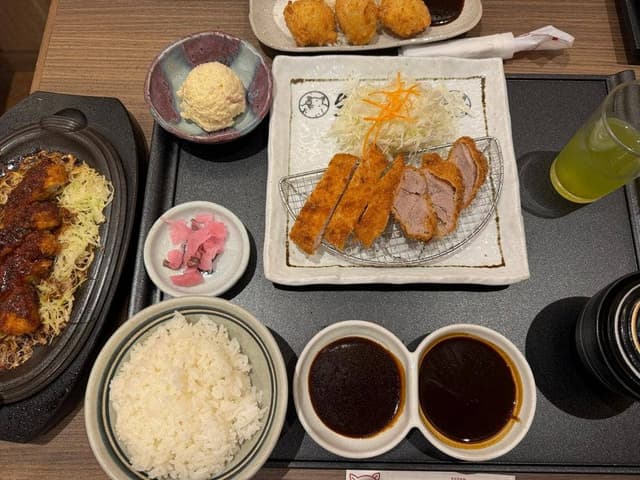 みそかつ 矢場とん 羽田エアポートガーデン店 - サブ画像1
