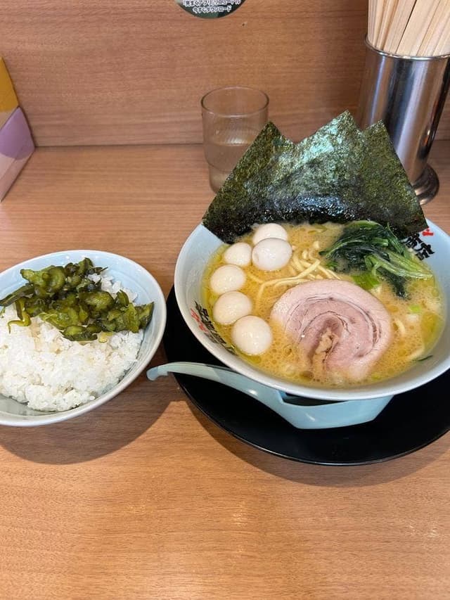 横浜家系ラーメン 町田商店 仲町台店 - サブ画像2