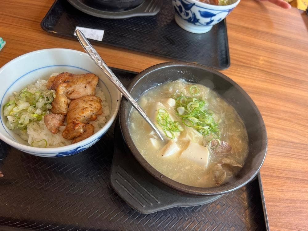 カルビ丼とスン豆腐専門店 京都韓丼 大分中島店