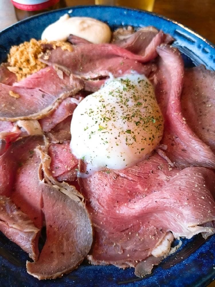 どんぶり専門店GiGi