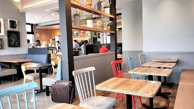 モスバーガー さいたま三橋店 - サブ画像1
