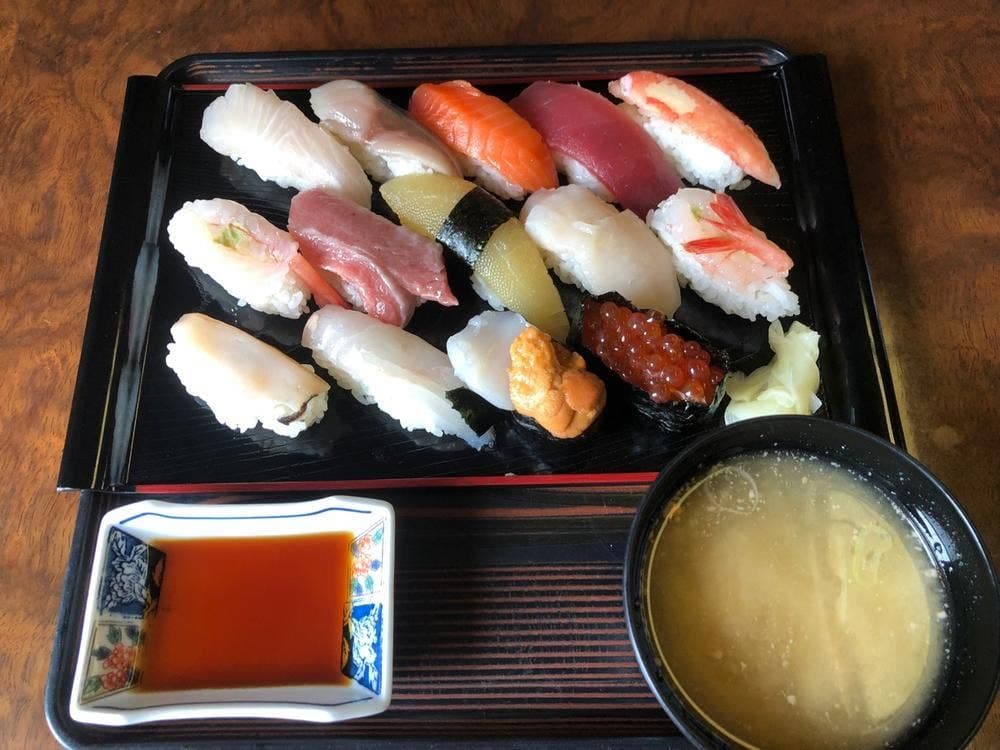鮨居酒屋 忠