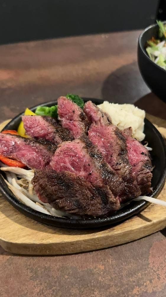 鉄板肉酒場 LOVE&29 京橋店