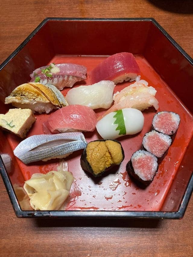 かぐら坂 新富寿司 - サブ画像1