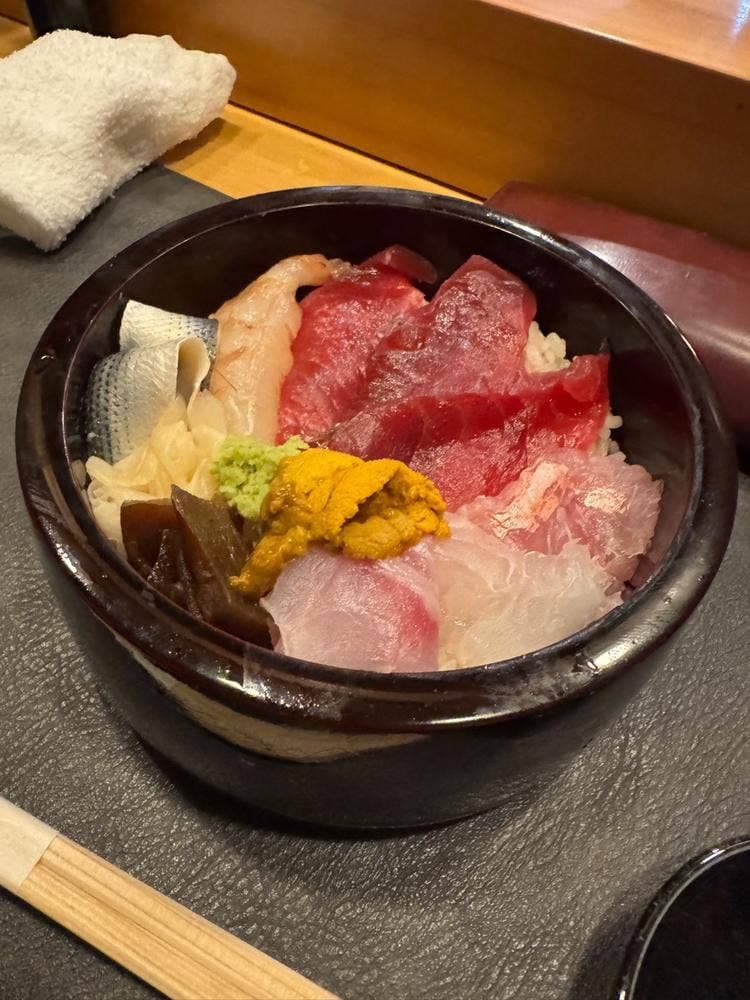鮨 椛多屋