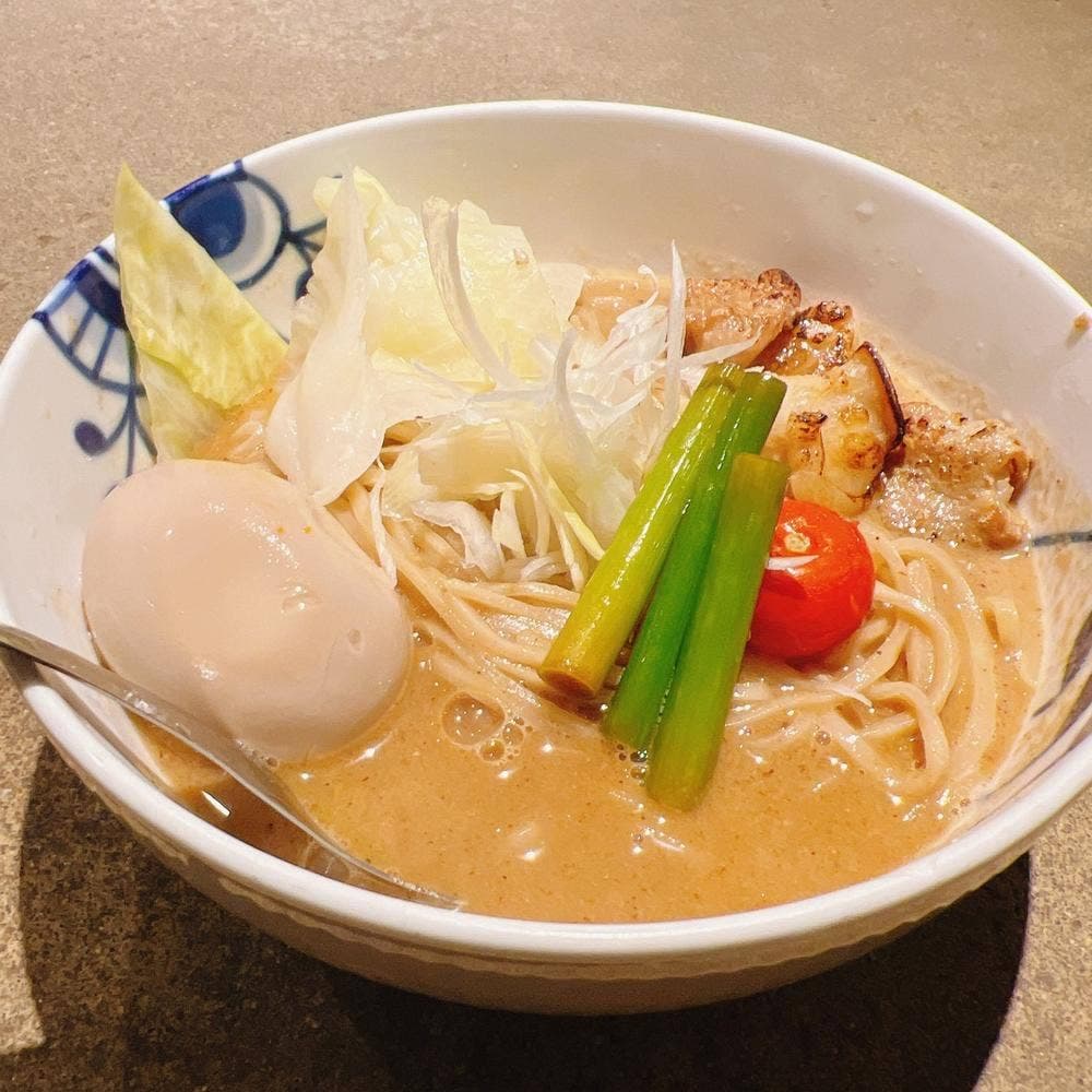 名前、看板のないラーメン屋