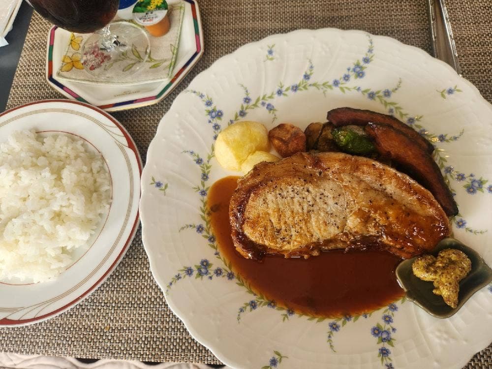 レストラン マジェンタ