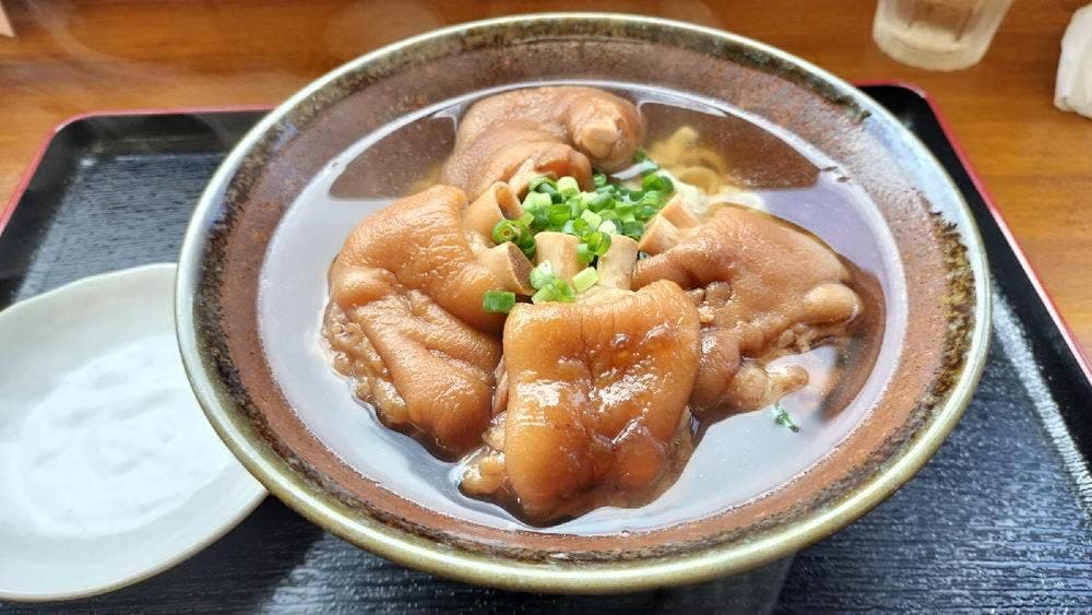 自家製麺与那原そば 民芸食堂