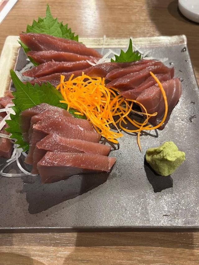 鶴吉 焼肉居酒屋 - サブ画像1