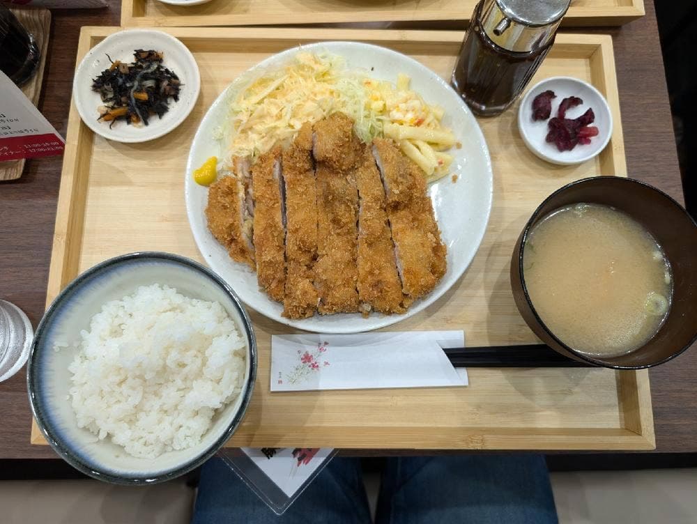 千鶴屋