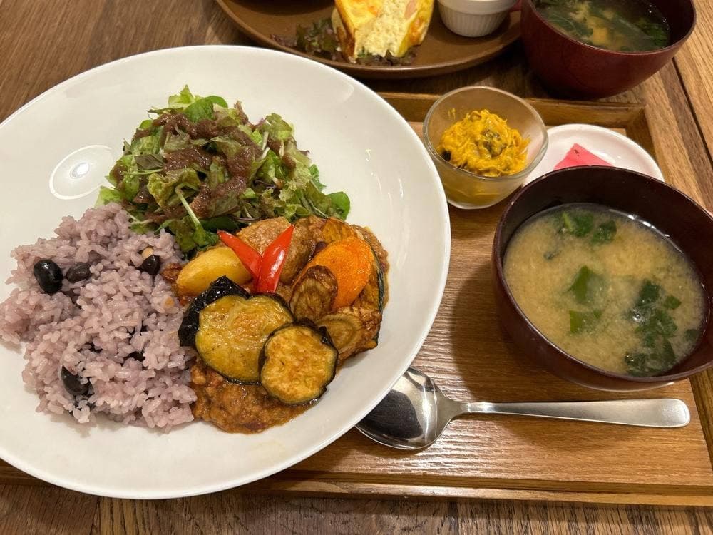 こもれび食堂