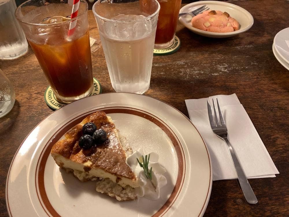H.A.L. cafe