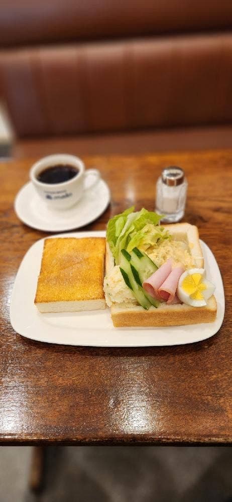 COFFEE HOUSE maki