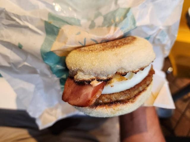 マクドナルド 新大久保店 - サブ画像3