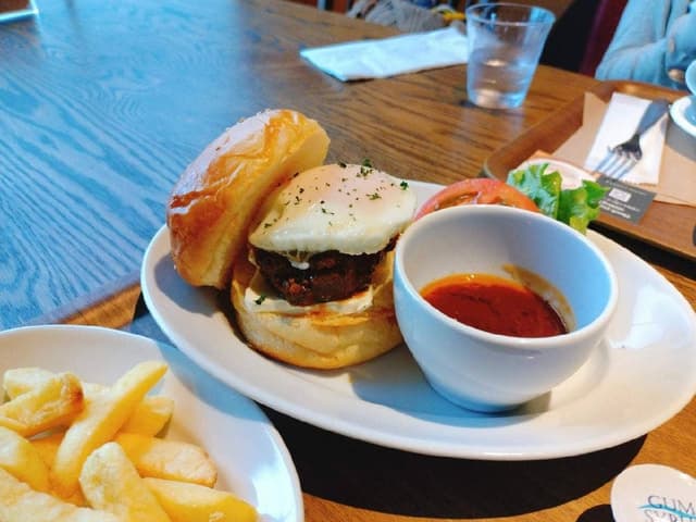 Cafe Dining LÜDERA - サブ画像1
