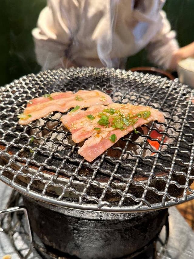 七輪炭火焼肉 遊輪 SOCOLA若葉台店 - サブ画像1