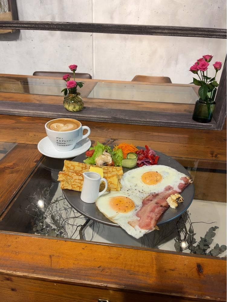 クレープとエスプレッソと花束を