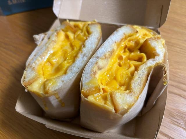 天然酵母の食パン専門店 つばめパン&Milk 名駅店 - サブ画像3