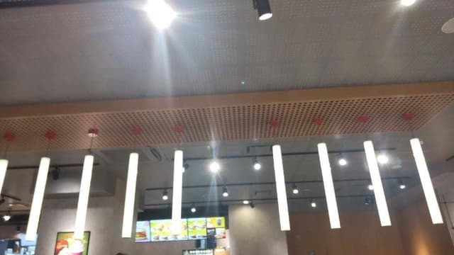 マクドナルド 赤坂店 - サブ画像1