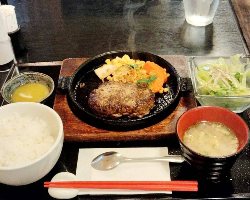 見蘭牛ダイニング玄