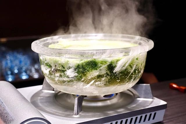 創作料理と宝石鍋しゃぶしゃぶ 宝泉 - サブ画像2