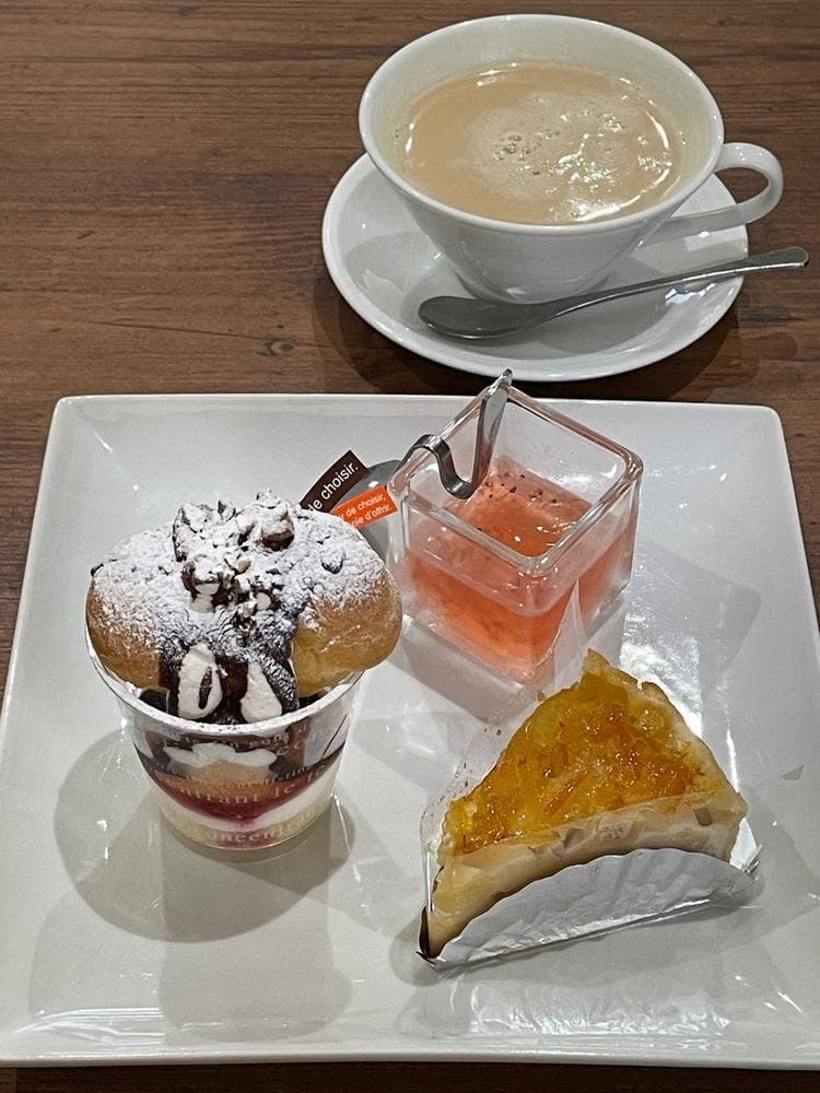 Cafe Lotus