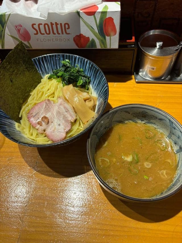 家系ラーメン 恵丈 - サブ画像1