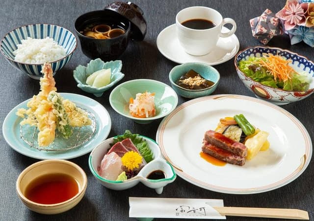 日本料理 富貴野 レンブラントホテル大分 - サブ画像1
