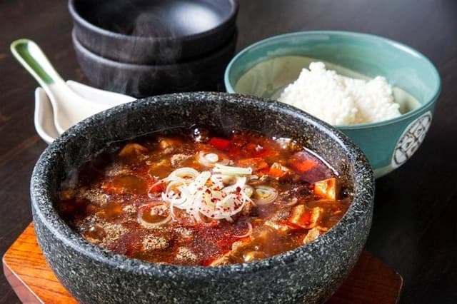 香港韓国ダイニング＆バー 花花 - サブ画像1