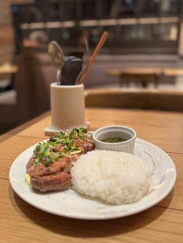 The SG Tavern - サブ画像1