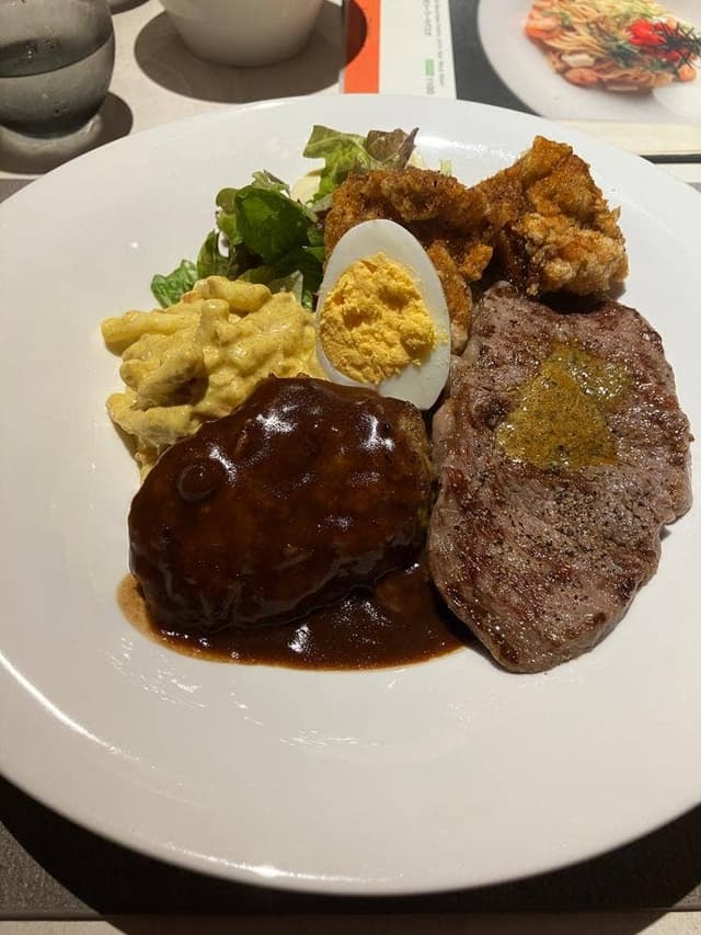 BISTRO & CAFE LOUNGE LA BOUCHERIE - サブ画像1