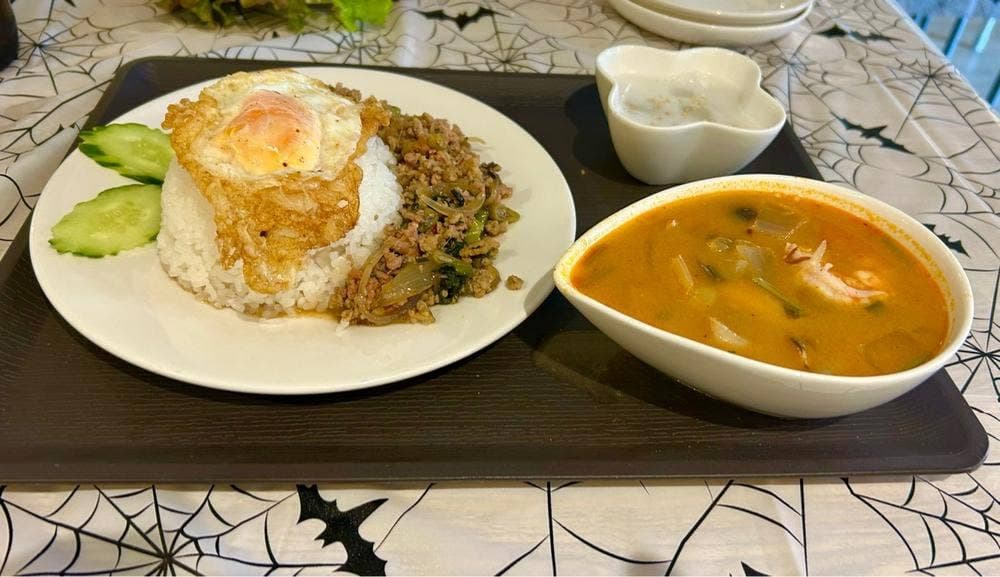 タイレストラン アロイ